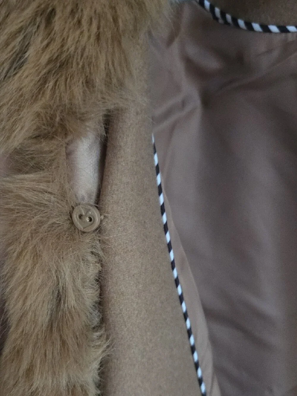 NWOT kate spade Camel Wool Blend Trench Coat with Faux Fur Collar
